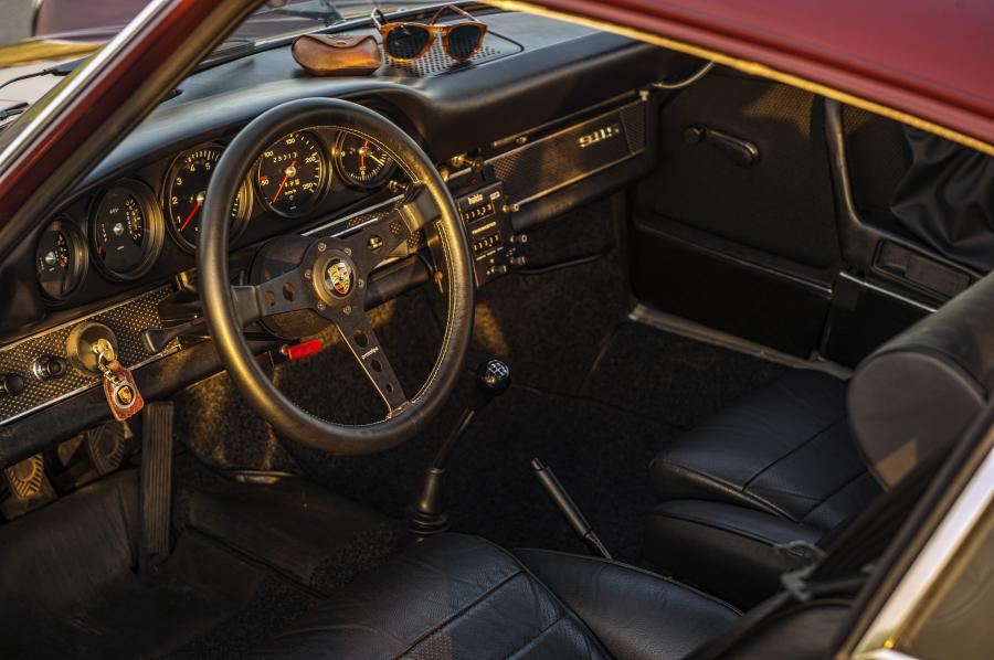 Интерьер Porsche 911 S 2.0 Coupe 1968 года  (фото 23 из 33)